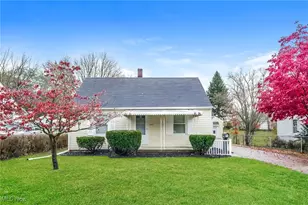 2806 33rd St NE, Canton, OH 44705 - Photo 1