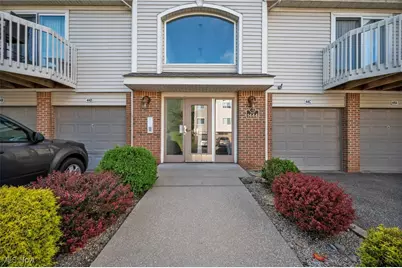 1444 Buckingham Gate Boulevard #H, Cuyahoga Falls, OH 44221 - Photo 1