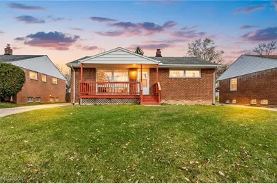15709 Steinway Boulevard, Maple Heights, OH 44137 - Photo 1