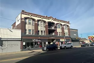 3074 W 25th St, Loveland, OH 44113 - Photo 1