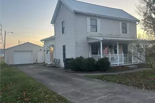 621 Franklin Ave, Conesville, OH 43811 - Photo 1