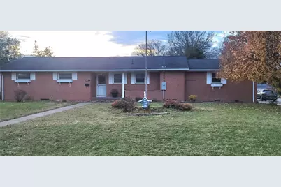 821 Boulevard Drive, Belpre, OH 45714 - Photo 1