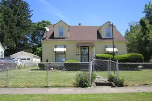 1081 Seward Ave, Akron, OH 44320 - Photo 1