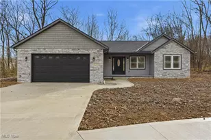 2630 Squirrel Hollow St NE, Canton, OH 44704 - Photo 1
