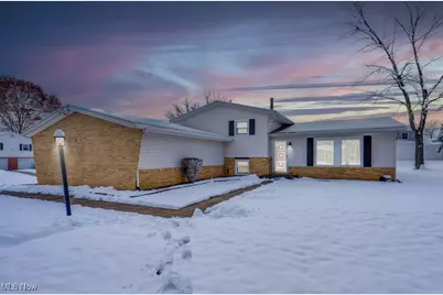 5292 Pisces Street SW, Canton, OH 44706 - Photo 1