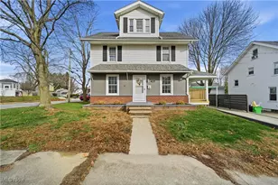 437 Erie St, Barberton, OH 44203 - Photo 1