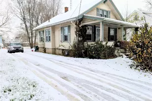 319 Crestmont Ave NE, Canton, OH 44704 - Photo 1