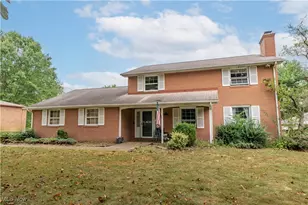 815 44th St NE, Canton, OH 44714 - Photo 1