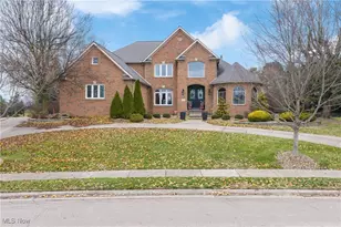 1527 Alexandria Pkwy SE, Canton, OH 44709 - Photo 1