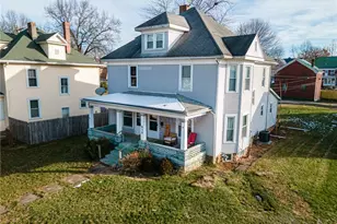 410 Pine St, Coshocton, OH 43812 - Photo 1