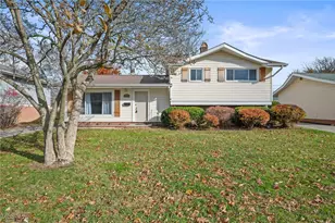 6677 Crenshaw Dr, Loveland, OH 44130 - Photo 1