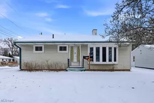 1405 Northmoreland Blvd, Cuyahoga Falls, OH 44221 - Photo 1