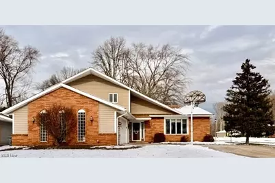 14300 Oakland Park Drive, Strongsville, OH 44136 - Photo 1