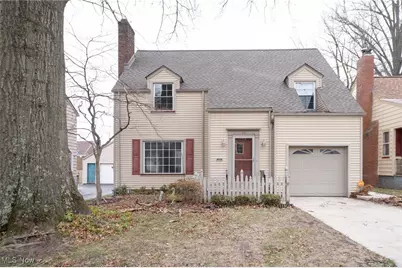452 W Midlothian Boulevard, Youngstown, OH 44511 - Photo 1