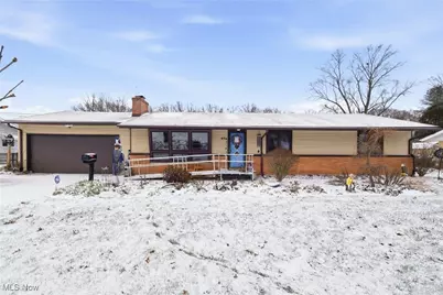 40 Lakeview Drive, Grafton, OH 44044 - Photo 1
