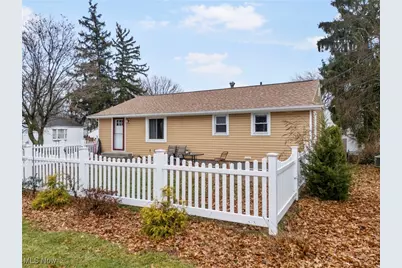 1202 37th Street NW, Canton, OH 44709 - Photo 1