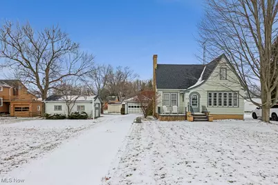 576 W Ohio Avenue, Sebring, OH 44672 - Photo 1