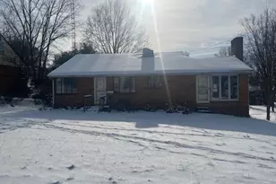 708 W Maple St, North Canton, OH 44720 - Photo 1