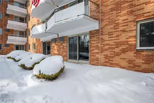 521 Tollis Pkwy, Grandview Heights, OH 44147 - Photo 1