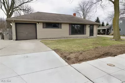 4440 E Lake Road, Sheffield Lake, OH 44054 - Photo 1
