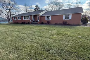 964 Country Club Dr, Zanesville, OH 43701 - Photo 1