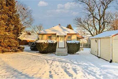 2123 37th Street NW, Canton, OH 44709 - Photo 1