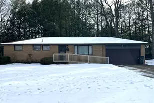 3576 Donegal Dr NE, Canton, OH 44721 - Photo 1