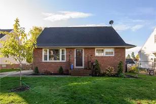 1624 34th St NE, Canton, OH 44714 - Photo 1