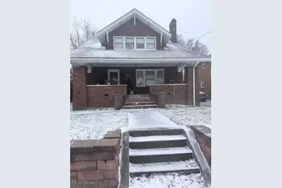 482 E Tallmadge Avenue, Akron, OH 44310 - Photo 1