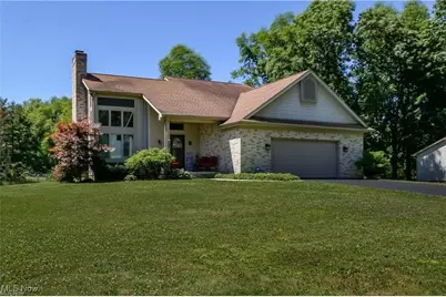 822 Shadowood Lane SE, Warren, OH 44484 - Photo 1