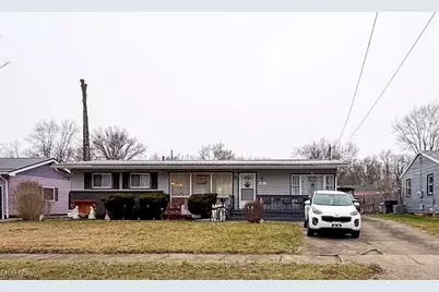 2849 Montgomery Avenue NW, Warren, OH 44485 - Photo 1