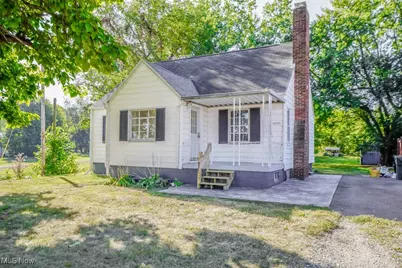 8202 Navarre Road SW, Massillon, OH 44646 - Photo 1