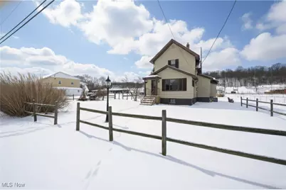 1508 Roanoke Avenue, Uhrichsville, OH 44683 - Photo 1