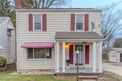 2028 Saint Elmo Avenue NE, Canton, OH 44714 - Photo 1