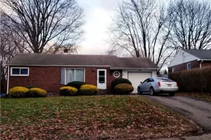 3822 Edgefield NW, Canton, OH 44709 - Photo 1