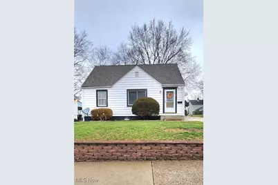 1209 17th Street NE, Canton, OH 44705 - Photo 1