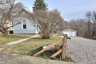 478 Warwick Ave, Zanesville, OH 43701 - Photo 1