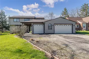490 Mapleview Dr, Green Hills, OH 44131 - Photo 1