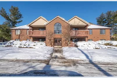 8621 Scenicview Drive, Grandview Heights, OH 44147 - Photo 1