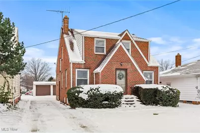 890 E 250th Street, Euclid, OH 44132 - Photo 1