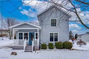 377 Hillsdale Ave, Barberton, OH 44203 - Photo 1