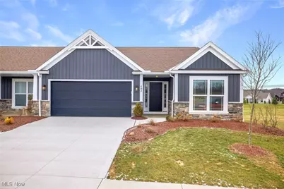 482 Meadow Trail SW, Hartville, OH 44632 - Photo 1