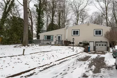 427 Catalina Drive, New Franklin, OH 44319 - Photo 1
