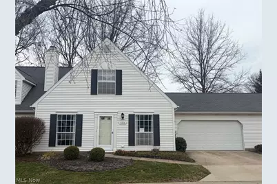 3376 Hunter Parkway #26, Cuyahoga Falls, OH 44223 - Photo 1