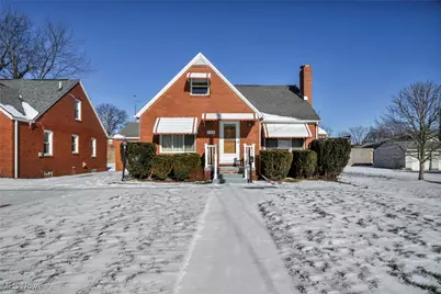 709 29th Street NE, Canton, OH 44714 - Photo 1
