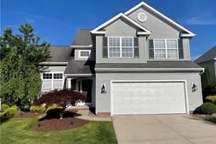 1305 Fieldstone Ct, Grandview Heights, OH 44147 - Photo 1