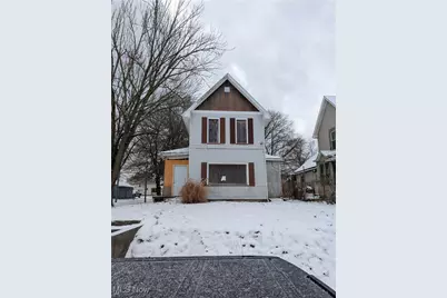 604 W 1st Street, Uhrichsville, OH 44683 - Photo 1