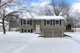 396 Hiwood Ave, Munroe Falls, OH 44262 - Photo 1