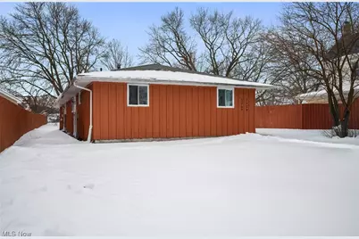 1227 W 19th Street, Lorain, OH 44052 - Photo 1