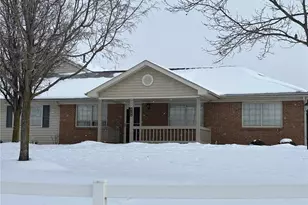 4248 E Strattford Circle, Zanesville, OH 43701 - Photo 1